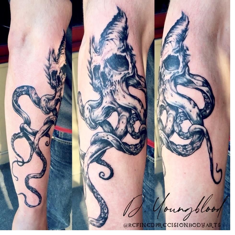 Skull and tentacles