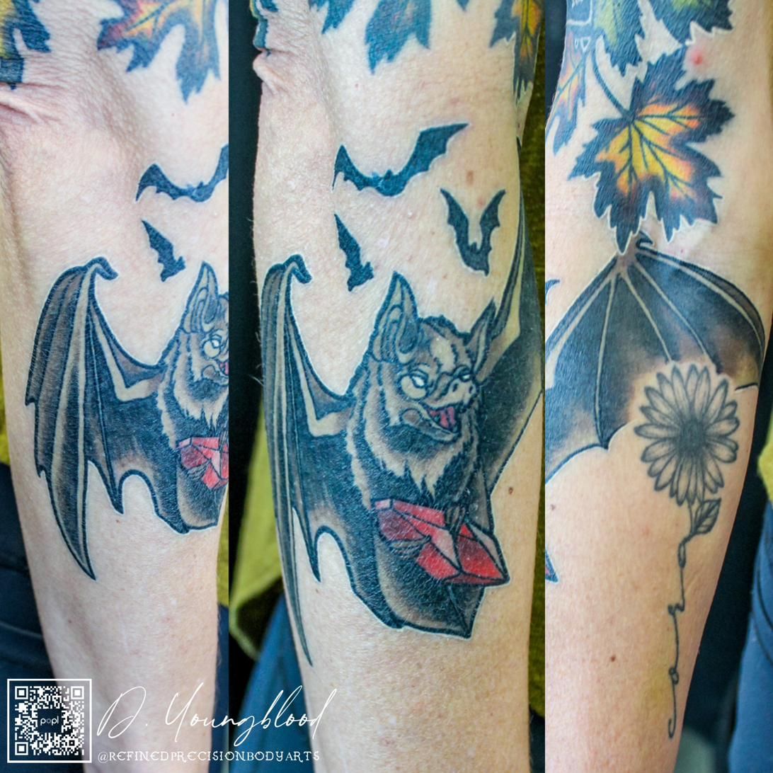 Halloween sleeve — view 2